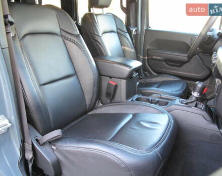 Сірий Джип Wrangler, об'ємом двигуна 2 л та пробігом 21 тис. км за 43900 $, фото 56 на Automoto.ua