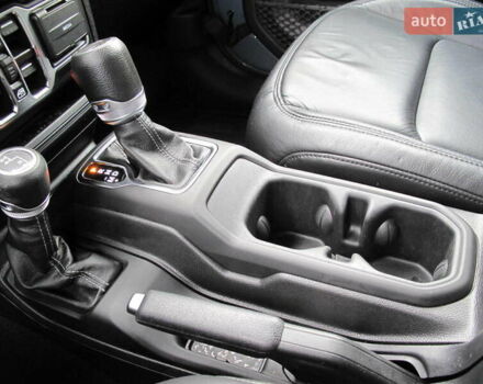 Сірий Джип Wrangler, об'ємом двигуна 2 л та пробігом 21 тис. км за 43900 $, фото 110 на Automoto.ua