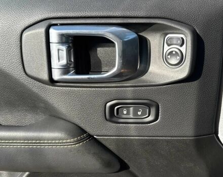 Сірий Джип Wrangler, об'ємом двигуна 6.4 л та пробігом 30 тис. км за 40000 $, фото 5 на Automoto.ua