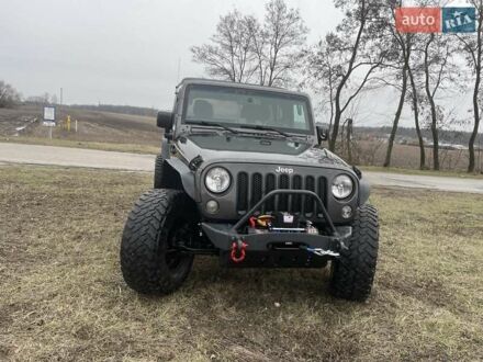 Джип Wrangler 2016 у Києві на Automoto.ua Сірий Джип Wrangler, об'ємом двигуна 3.6 л та пробігом 100 тис. км за 20500 $, фото 1 на Automoto.ua