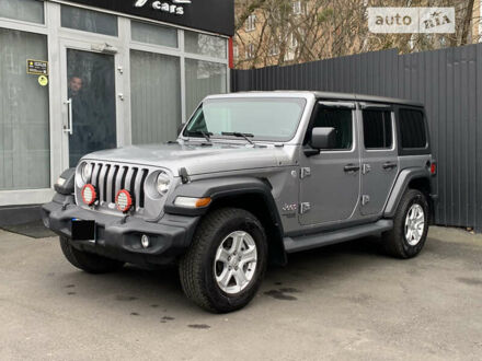 Джип Wrangler 2018 у Києві на Automoto.ua Сірий Джип Wrangler, об'ємом двигуна 3.6 л та пробігом 15 тис. км за 35900 $, фото 1 на Automoto.ua