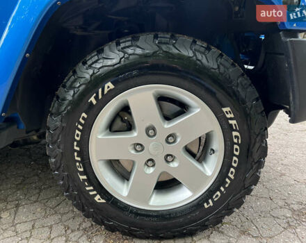 Синій Джип Wrangler, об'ємом двигуна 2.77 л та пробігом 104 тис. км за 31500 $, фото 14 на Automoto.ua