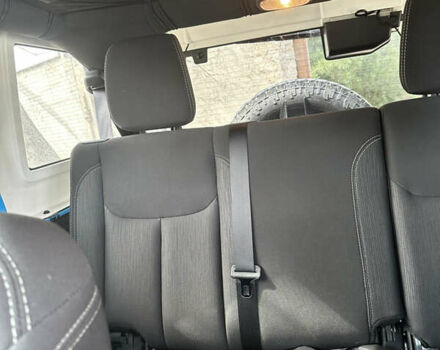 Джип Вранглер 2018 в Одессе на Automoto.ua Синий Джип Вранглер, объемом двигателя 3.61 л и пробегом 80 тыс. км за 45000 $, фото 24 на Automoto.ua