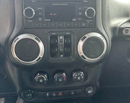 Джип Вранглер 2018 в Одессе на Automoto.ua Синий Джип Вранглер, объемом двигателя 3.61 л и пробегом 80 тыс. км за 45000 $, фото 21 на Automoto.ua