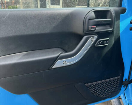 Джип Вранглер 2018 в Одессе на Automoto.ua Синий Джип Вранглер, объемом двигателя 3.61 л и пробегом 80 тыс. км за 45000 $, фото 20 на Automoto.ua