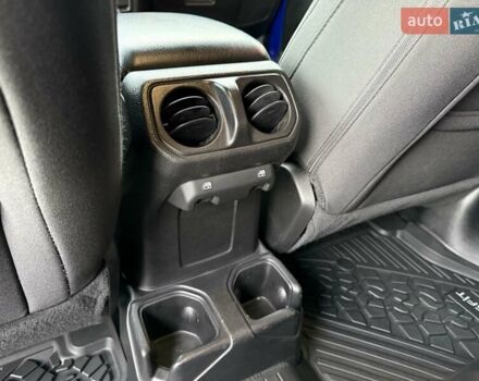 Синий Джип Вранглер, объемом двигателя 2 л и пробегом 45 тыс. км за 33500 $, фото 18 на Automoto.ua