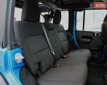 Синий Джип Вранглер, объемом двигателя 2 л и пробегом 30 тыс. км за 32000 $, фото 16 на Automoto.ua