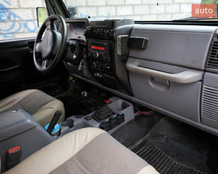 Зеленый Джип Вранглер, объемом двигателя 4 л и пробегом 177 тыс. км за 15900 $, фото 15 на Automoto.ua