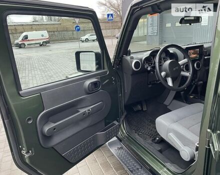 Зелений Джип Wrangler, об'ємом двигуна 3.8 л та пробігом 82 тис. км за 24000 $, фото 25 на Automoto.ua