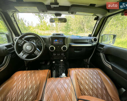 Зелений Джип Wrangler, об'ємом двигуна 3.8 л та пробігом 90 тис. км за 29000 $, фото 56 на Automoto.ua