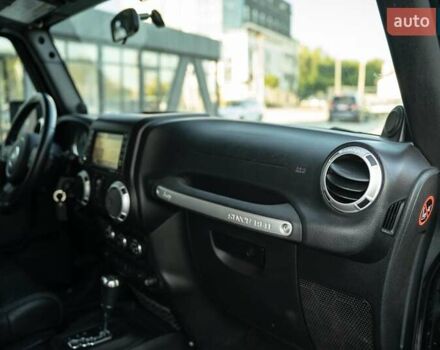 Зелений Джип Wrangler, об'ємом двигуна 2.78 л та пробігом 135 тис. км за 26900 $, фото 39 на Automoto.ua