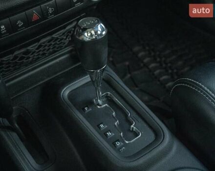 Зелений Джип Wrangler, об'ємом двигуна 2.78 л та пробігом 135 тис. км за 26900 $, фото 38 на Automoto.ua