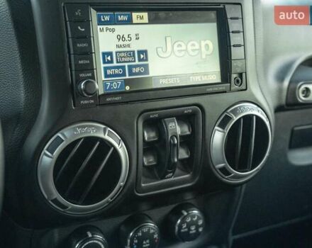 Зелений Джип Wrangler, об'ємом двигуна 2.78 л та пробігом 135 тис. км за 26900 $, фото 35 на Automoto.ua