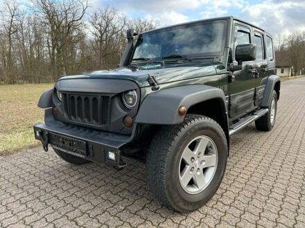 Джип Wrangler 2010 у Дніпро (Дніпропетровську) на Automoto.ua Зелений Джип Wrangler, об'ємом двигуна 2.8 л та пробігом 200 тис. км за 3762 $, фото 1 на Automoto.ua