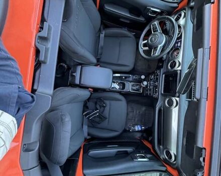 Джип Wrangler 2018 у Івано-Франківську на Automoto.ua Помаранчевий Джип Wrangler, об'ємом двигуна 3.6 л та пробігом 124 тис. км за 26500 $, фото 7 на Automoto.ua