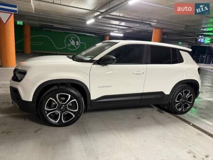 Білий Джип Avenger, об'ємом двигуна 1.2 л та пробігом 5 тис. км за 25500 $, фото 1 на Automoto.ua