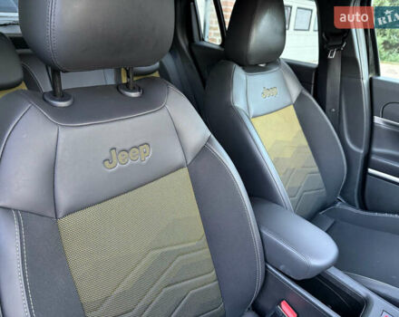 Черный Джип Avenger, объемом двигателя 0 л и пробегом 55 тыс. км за 19300 $, фото 4 на Automoto.ua