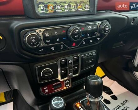 Белый Джип Gladiator, объемом двигателя 3.6 л и пробегом 63 тыс. км за 58000 $, фото 16 на Automoto.ua