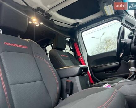 Белый Джип Gladiator, объемом двигателя 3.6 л и пробегом 63 тыс. км за 58000 $, фото 8 на Automoto.ua