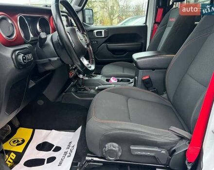 Белый Джип Gladiator, объемом двигателя 3.6 л и пробегом 63 тыс. км за 58000 $, фото 9 на Automoto.ua