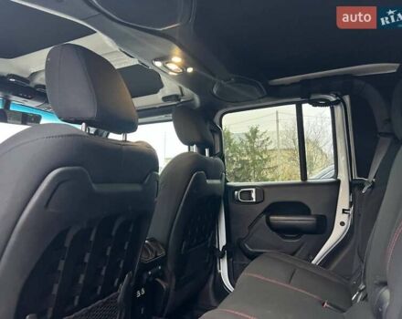 Белый Джип Gladiator, объемом двигателя 3.6 л и пробегом 63 тыс. км за 58000 $, фото 19 на Automoto.ua