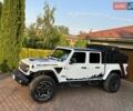 Белый Джип Gladiator, объемом двигателя 3.6 л и пробегом 61 тыс. км за 65950 $, фото 2 на Automoto.ua