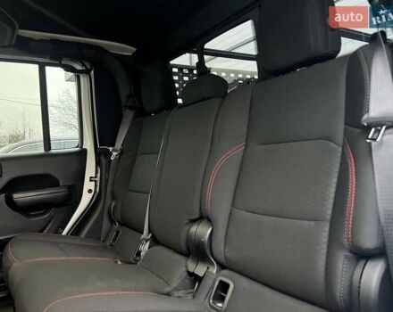 Белый Джип Gladiator, объемом двигателя 3.6 л и пробегом 63 тыс. км за 58000 $, фото 18 на Automoto.ua