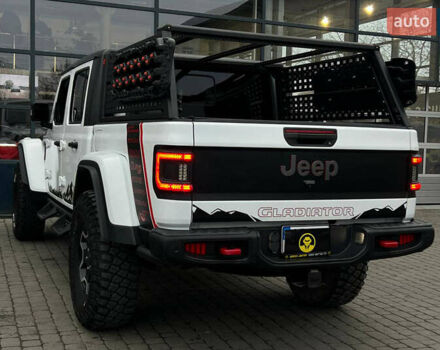 Белый Джип Gladiator, объемом двигателя 3.6 л и пробегом 63 тыс. км за 58000 $, фото 3 на Automoto.ua
