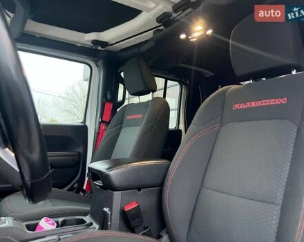 Белый Джип Gladiator, объемом двигателя 3.6 л и пробегом 63 тыс. км за 58000 $, фото 10 на Automoto.ua