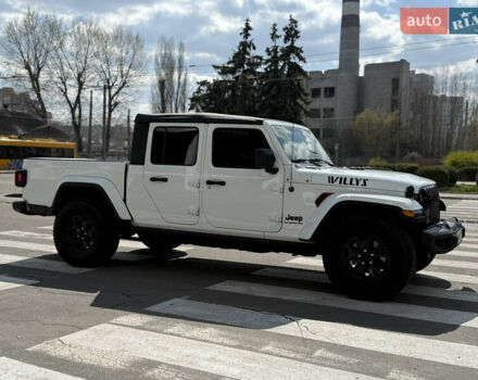 Белый Джип Gladiator, объемом двигателя 3.6 л и пробегом 19 тыс. км за 56000 $, фото 6 на Automoto.ua