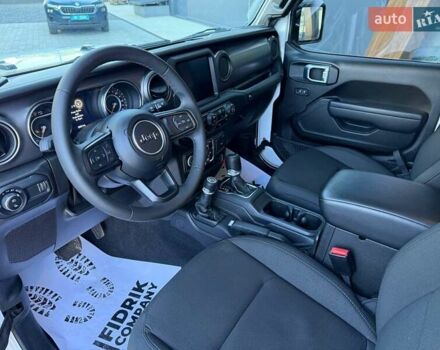 Белый Джип Gladiator, объемом двигателя 3.6 л и пробегом 6 тыс. км за 36500 $, фото 9 на Automoto.ua