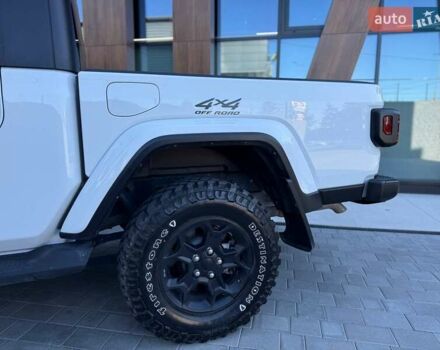 Белый Джип Gladiator, объемом двигателя 3.6 л и пробегом 6 тыс. км за 36500 $, фото 4 на Automoto.ua