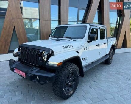 Белый Джип Gladiator, объемом двигателя 3.6 л и пробегом 6 тыс. км за 36500 $, фото 1 на Automoto.ua