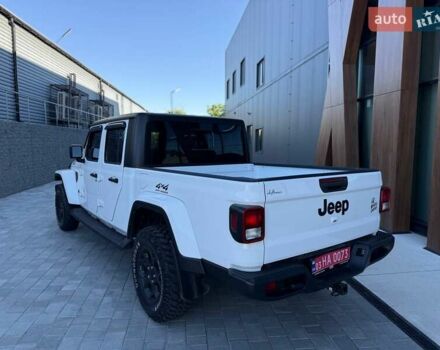 Белый Джип Gladiator, объемом двигателя 3.6 л и пробегом 6 тыс. км за 38500 $, фото 2 на Automoto.ua