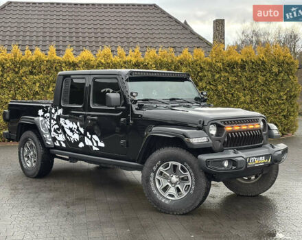 Черный Джип Gladiator, объемом двигателя 3.6 л и пробегом 124 тыс. км за 36000 $, фото 4 на Automoto.ua