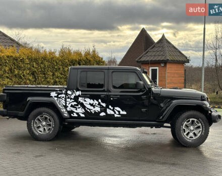 Черный Джип Gladiator, объемом двигателя 3.6 л и пробегом 124 тыс. км за 36000 $, фото 5 на Automoto.ua