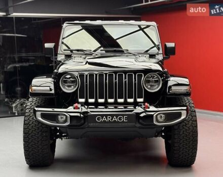 Черный Джип Gladiator, объемом двигателя 3.6 л и пробегом 14 тыс. км за 49900 $, фото 1 на Automoto.ua