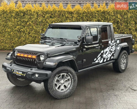 Черный Джип Gladiator, объемом двигателя 3.6 л и пробегом 124 тыс. км за 36000 $, фото 2 на Automoto.ua