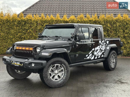Джип Gladiator 2021 у Стрые на Automoto.ua Чорний Джип Gladiator, об'ємом двигуна 3.6 л та пробігом 124 тис. км за 38000 $, фото 1 на Automoto.ua