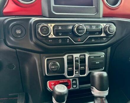 Красный Джип Gladiator, объемом двигателя 3.6 л и пробегом 67 тыс. км за 59777 $, фото 16 на Automoto.ua