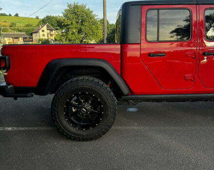 Красный Джип Gladiator, объемом двигателя 3.6 л и пробегом 67 тыс. км за 59777 $, фото 7 на Automoto.ua