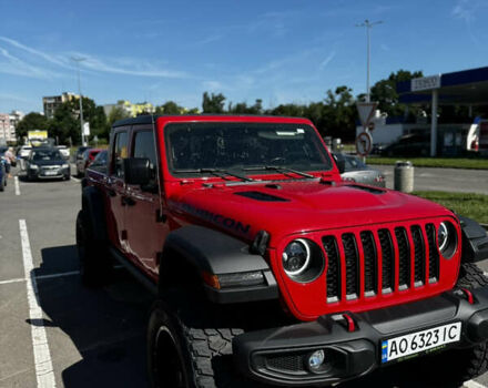 Красный Джип Gladiator, объемом двигателя 3.6 л и пробегом 67 тыс. км за 70000 $, фото 3 на Automoto.ua