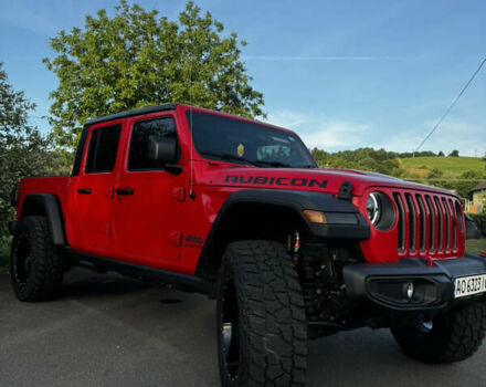 Красный Джип Gladiator, объемом двигателя 3.6 л и пробегом 67 тыс. км за 59777 $, фото 1 на Automoto.ua