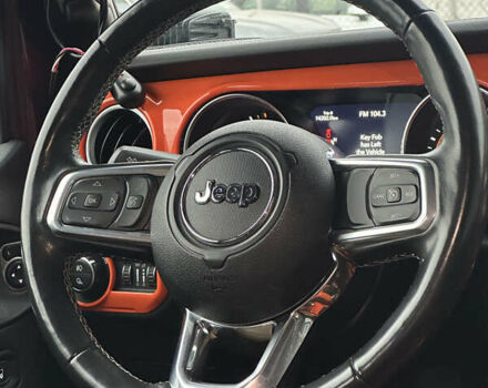 Червоний Джип Gladiator, об'ємом двигуна 3.6 л та пробігом 111 тис. км за 47900 $, фото 15 на Automoto.ua