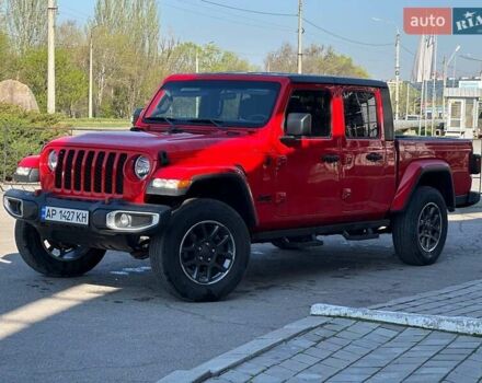 Красный Джип Gladiator, объемом двигателя 3.6 л и пробегом 107 тыс. км за 29500 $, фото 4 на Automoto.ua