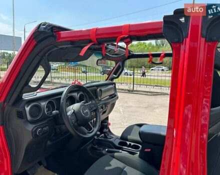 Красный Джип Gladiator, объемом двигателя 3.6 л и пробегом 107 тыс. км за 29500 $, фото 11 на Automoto.ua