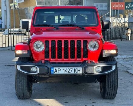 Красный Джип Gladiator, объемом двигателя 3.6 л и пробегом 107 тыс. км за 29500 $, фото 1 на Automoto.ua