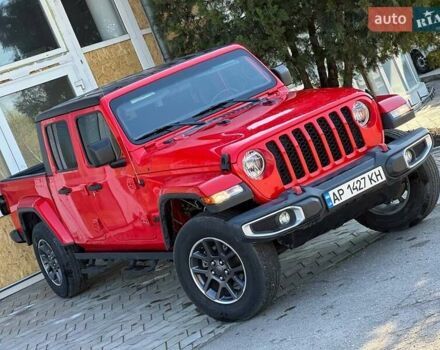 Красный Джип Gladiator, объемом двигателя 3.6 л и пробегом 107 тыс. км за 29500 $, фото 9 на Automoto.ua