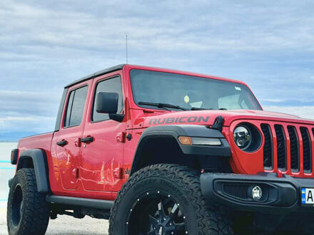 Красный Джип Gladiator, объемом двигателя 3.6 л и пробегом 67 тыс. км за 59876 $, фото 1 на Automoto.ua