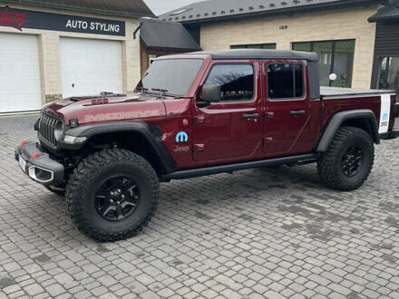 Джип Gladiator 2021 у Коломые на Automoto.ua Червоний Джип Gladiator, об'ємом двигуна 3.6 л та пробігом 72 тис. км за 65000 $, фото 1 на Automoto.ua